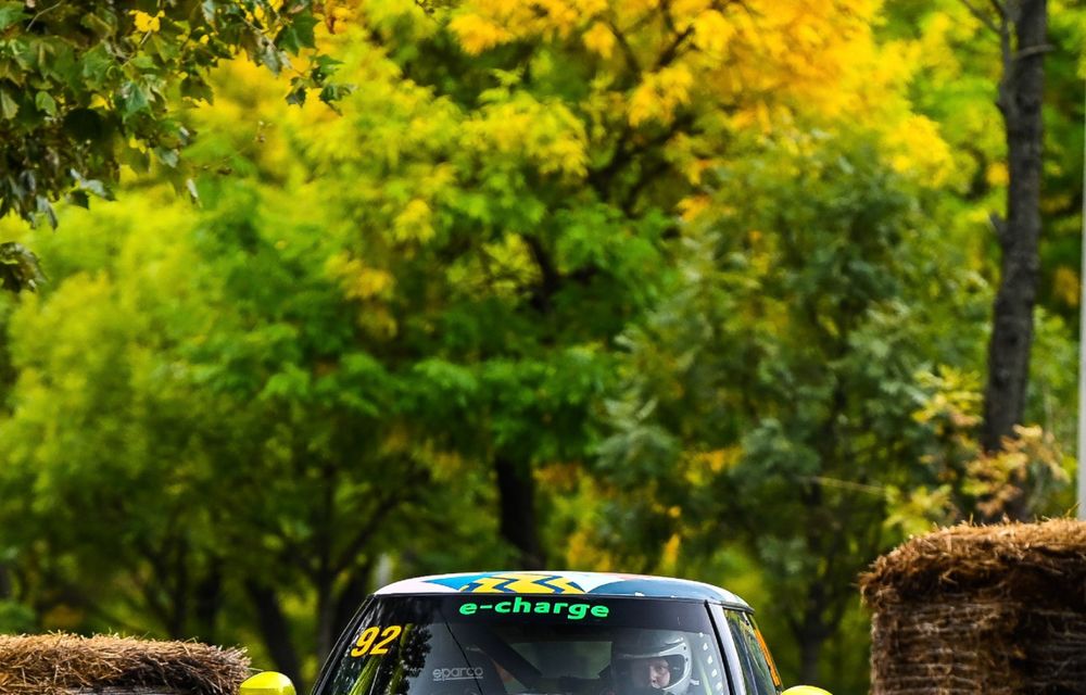 Primul Mini electric de curse din lume, dezvoltat în România, obține un podium în duelul cu mașinile convenționale - Poza 14