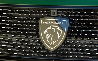 Peugeot: Din 2023, toate modelele din portofoliu vor fi disponibile cu motorizări electrificate