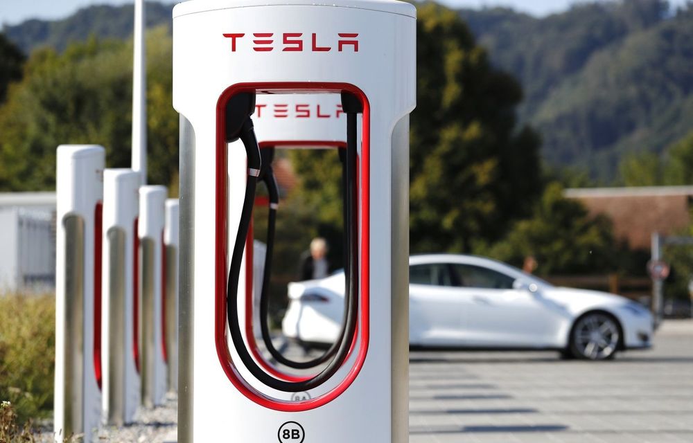 Tesla: 10.000 de puncte de încărcare Supercharger în Europa - Poza 1