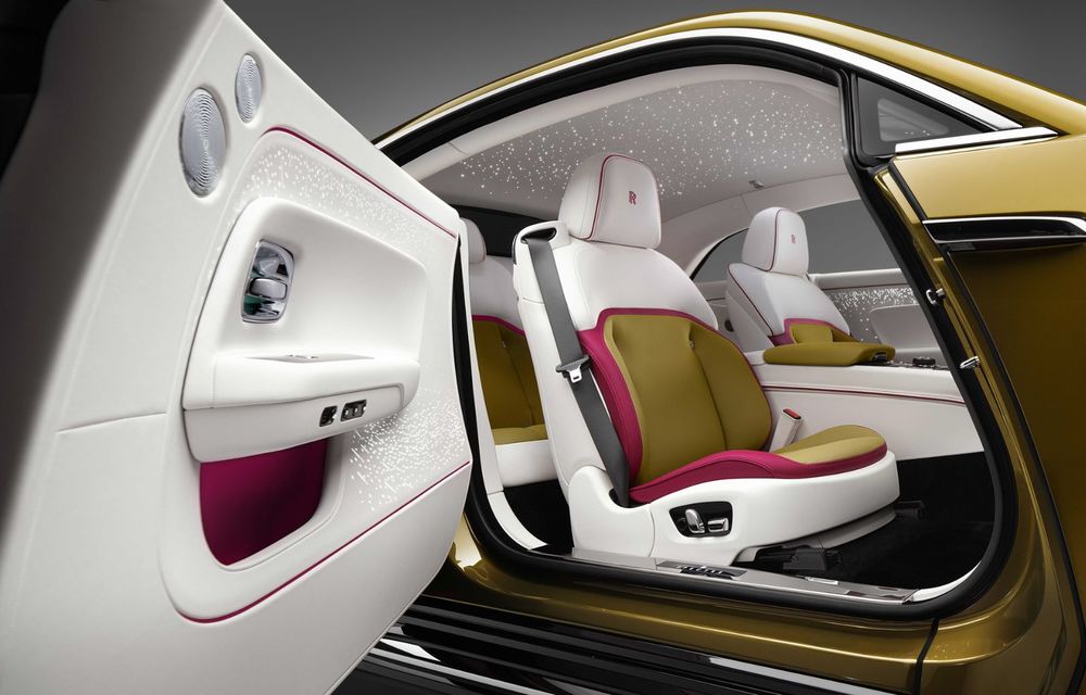 Rolls-Royce Spectre este primul model electric al mărcii: 520 kilometri autonomie - Poza 11