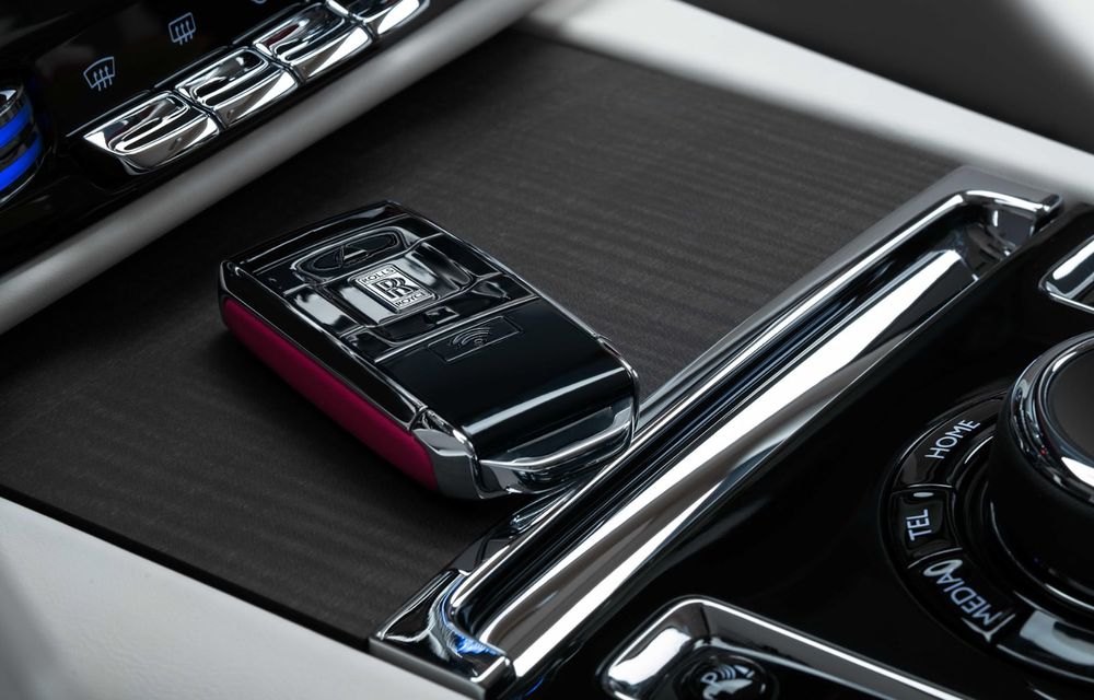 Rolls-Royce Spectre este primul model electric al mărcii: 520 kilometri autonomie - Poza 9