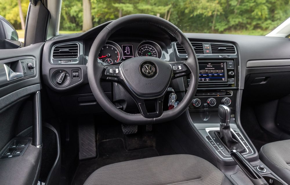 Volkswagen va readuce butoanele fizice pe volan. Comenzile haptice i-au nemulțumit pe clienți - Poza 1