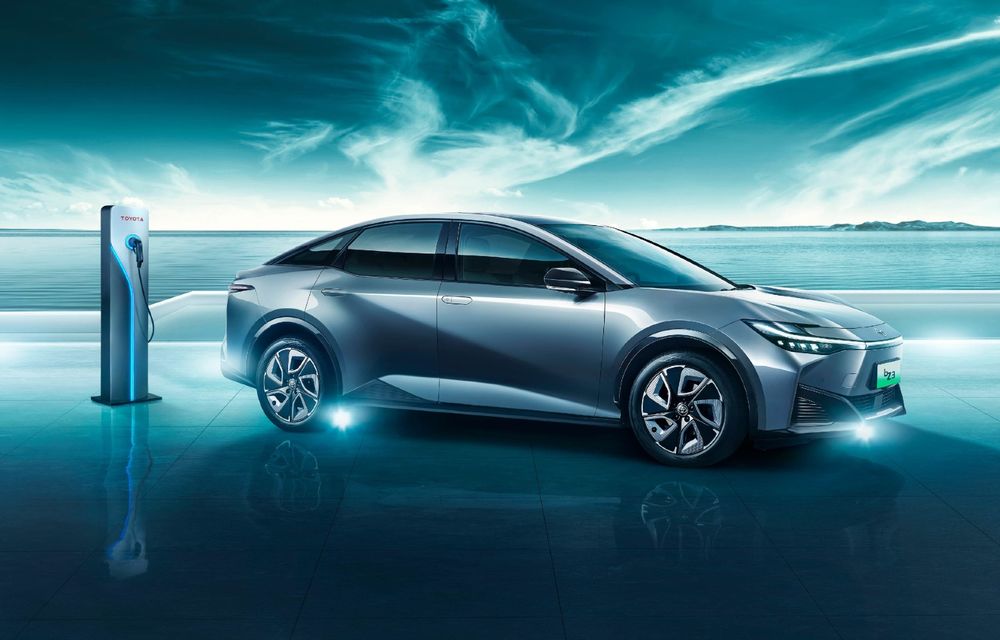 Toyota prezintă al doilea model din familia sa de electrice: se numește bZ3 și are autonomie de 600 kilometri - Poza 2