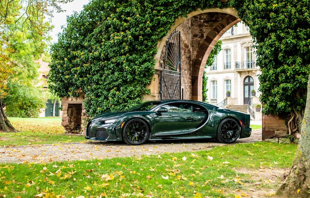 Bugatti a finalizat exemplarul Chiron cu numărul 400. Au mai rămas 100 de unități din producția hypercar-ului - Poza 6