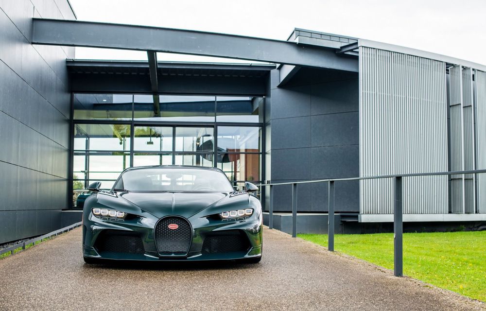Bugatti a finalizat exemplarul Chiron cu numărul 400. Au mai rămas 100 de unități din producția hypercar-ului - Poza 4