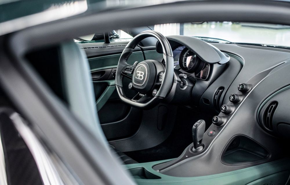 Bugatti a finalizat exemplarul Chiron cu numărul 400. Au mai rămas 100 de unități din producția hypercar-ului - Poza 10