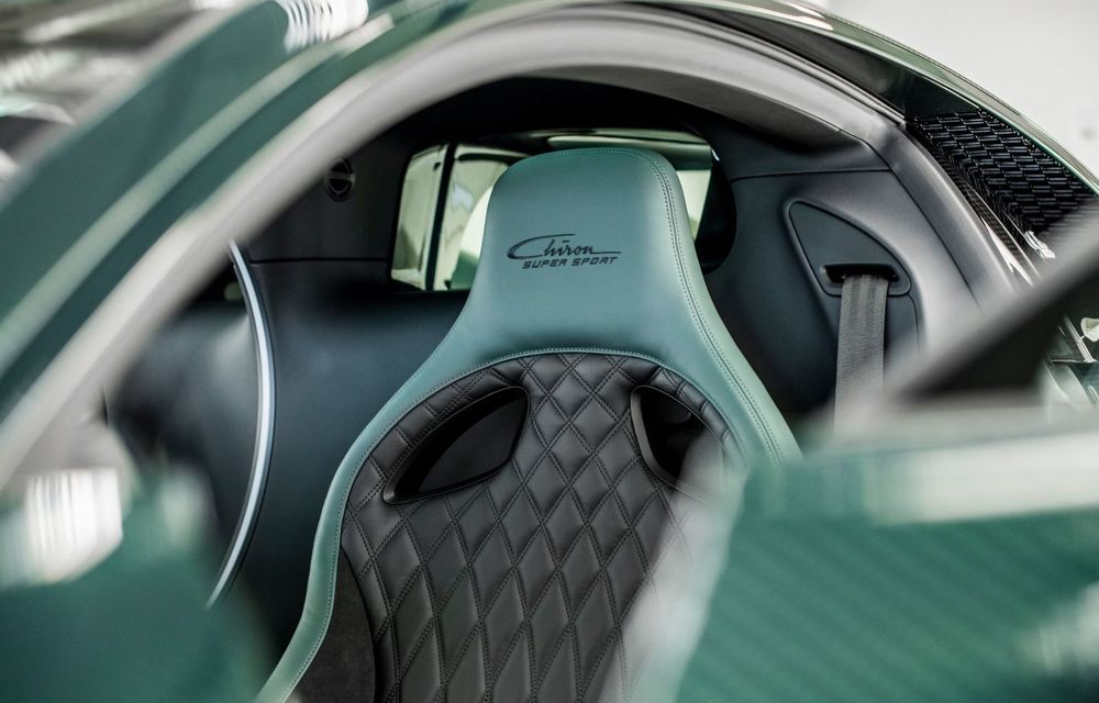 Bugatti a finalizat exemplarul Chiron cu numărul 400. Au mai rămas 100 de unități din producția hypercar-ului - Poza 11