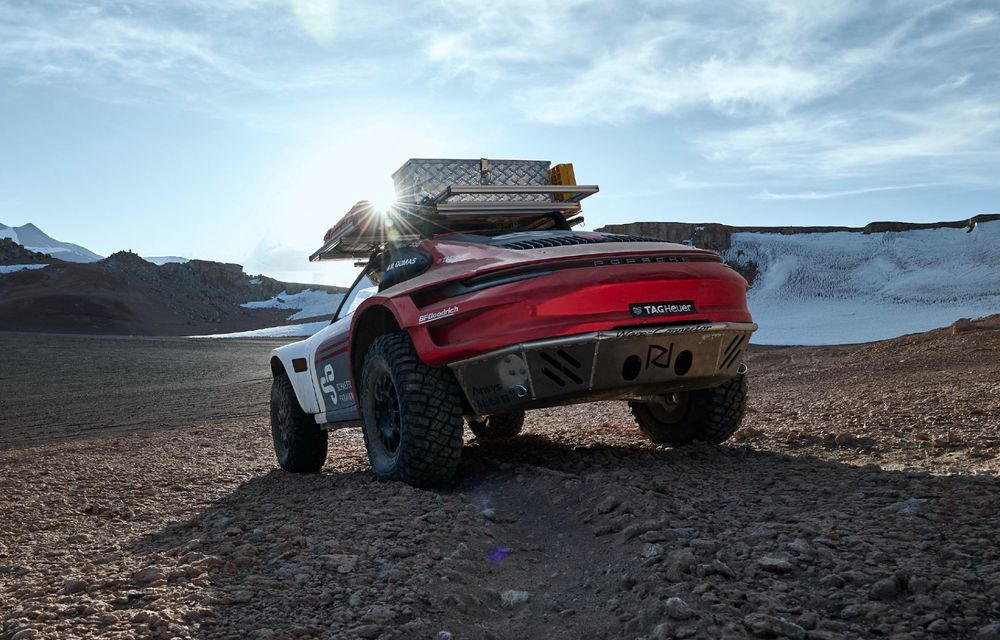 Porsche „cucerește” cel mai înalt vulcan din lume - Poza 7