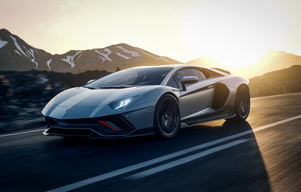 OFICIAL: Înlocuitorul lui Lamborghini Aventador va fi dezvăluit în martie 2023 - Poza 1