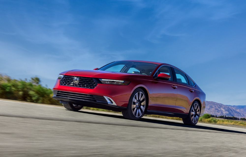 Honda prezintă noua generație Accord pentru piața americană: motor hibrid de 204 cai putere - Poza 1
