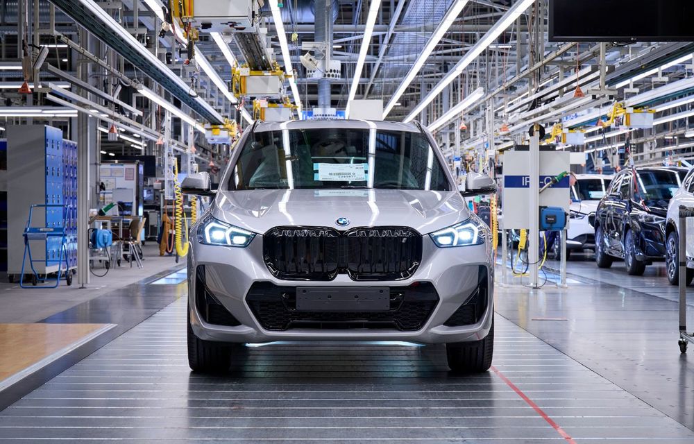 BMW iX1, complet electric, a intrat în producție - Poza 3