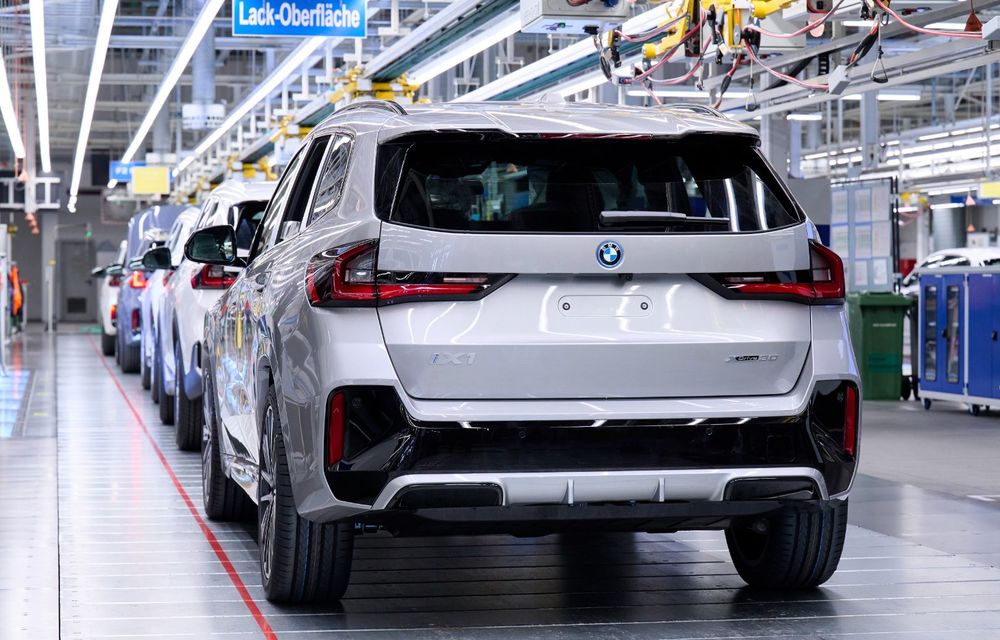 BMW iX1, complet electric, a intrat în producție - Poza 8