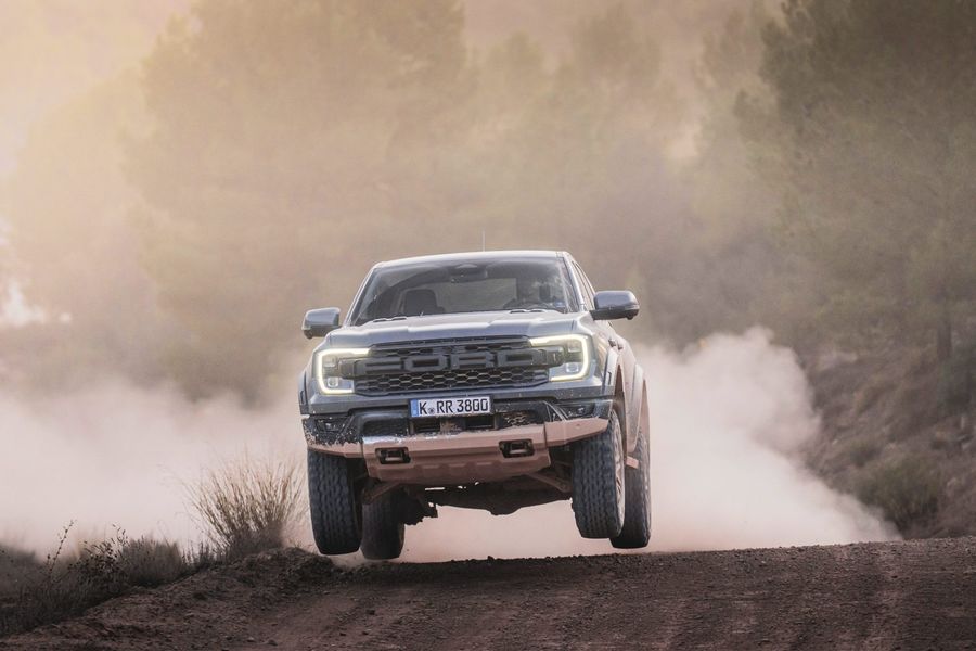 Test drive Test Drive Ford Ranger Raptor - Răpitor - AutoMarket