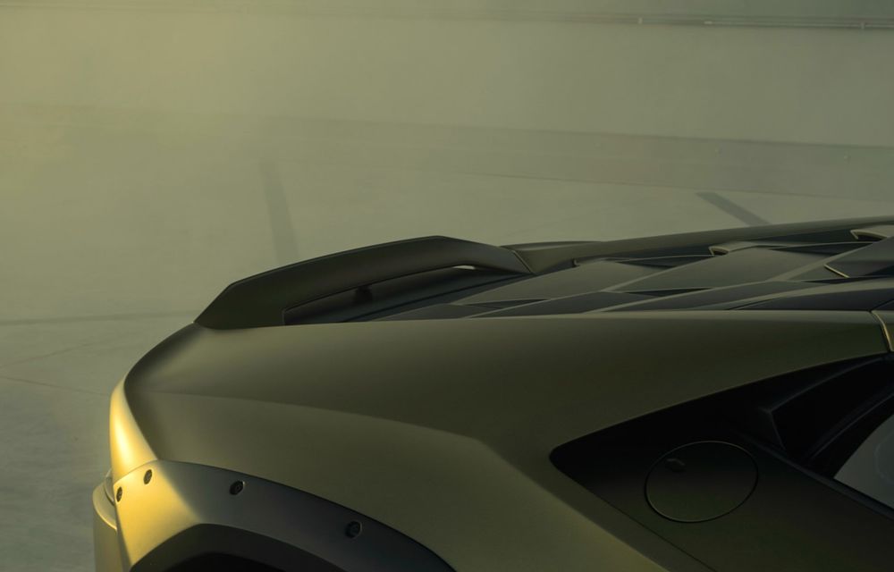 Noul Lamborghini Huracan Sterrato, un supercar de 610 cai putere, pentru off-road - Poza 35