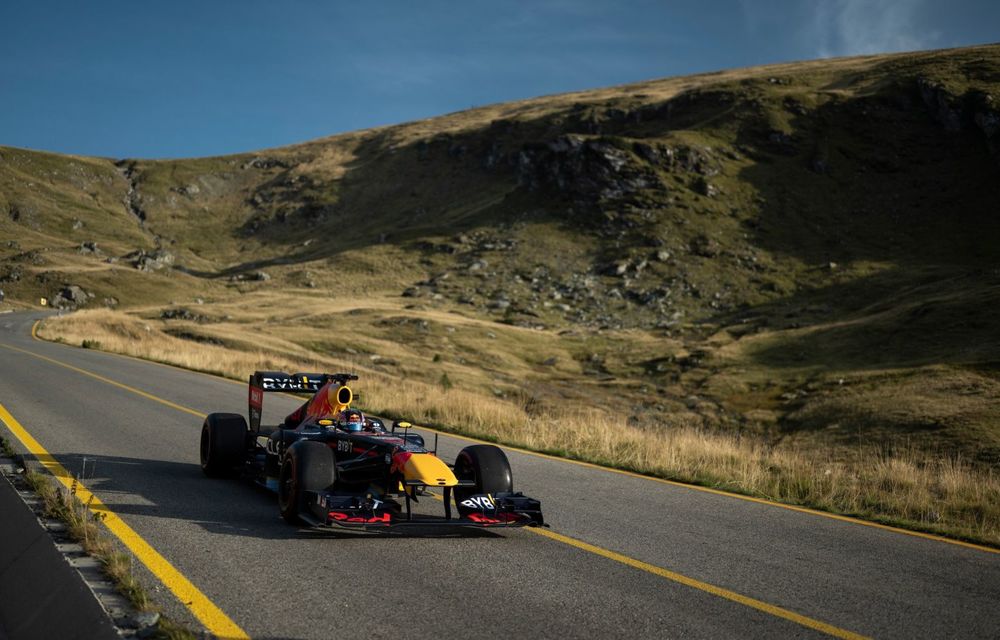 ULTIMA ORĂ: Red Bull a dus monopostul de Formula 1 pe Transalpina - Poza 22