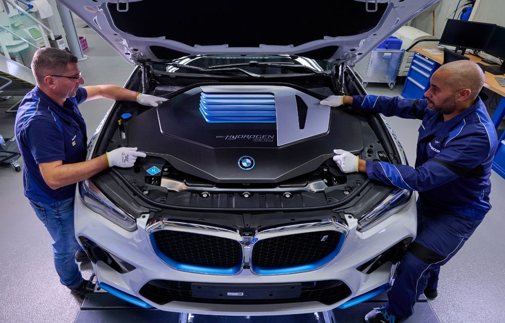 BMW a început producția, în serie mică, a modelului iX5 Hydrogen - Poza 1