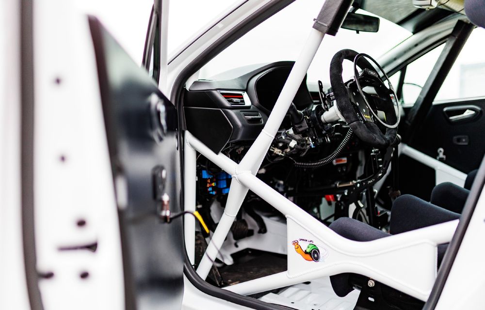 Primul pilot tetraplegic din România va alerga în Campionatul Național de Raliuri cu un Renault Clio special adaptat - Poza 12
