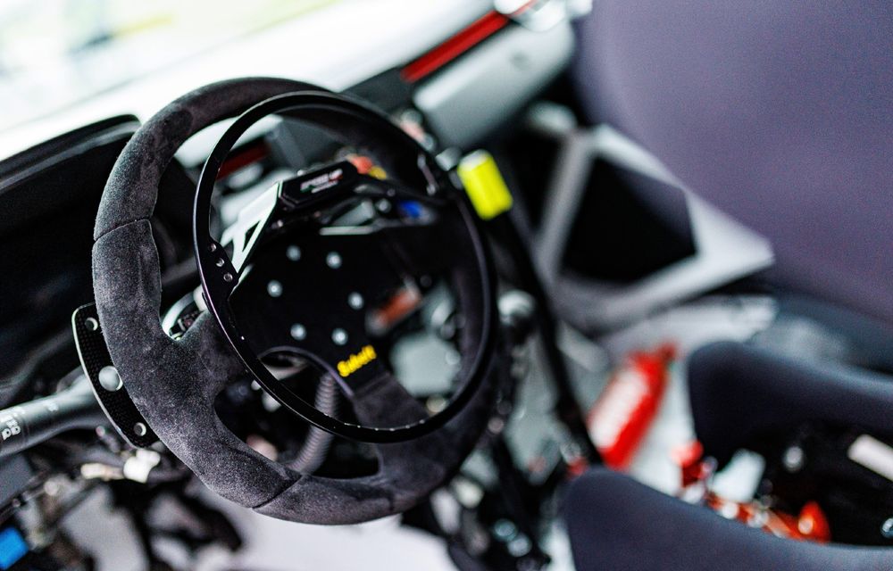 Primul pilot tetraplegic din România va alerga în Campionatul Național de Raliuri cu un Renault Clio special adaptat - Poza 13