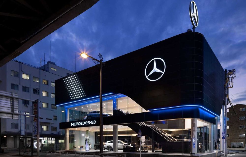 Mercedes-Benz deschide primul său showroom exclusiv pentru mașini electrice - Poza 1