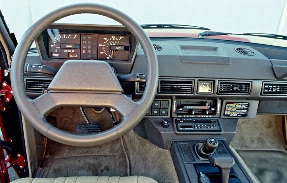 Istoria modelului Range Rover: cum a evoluat de la un SUV umil cu 3 uși, la o limuzină 4x4 - Poza 20