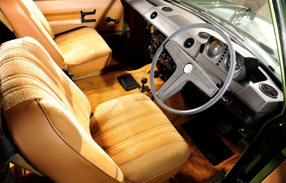 Istoria modelului Range Rover: cum a evoluat de la un SUV umil cu 3 uși, la o limuzină 4x4 - Poza 19