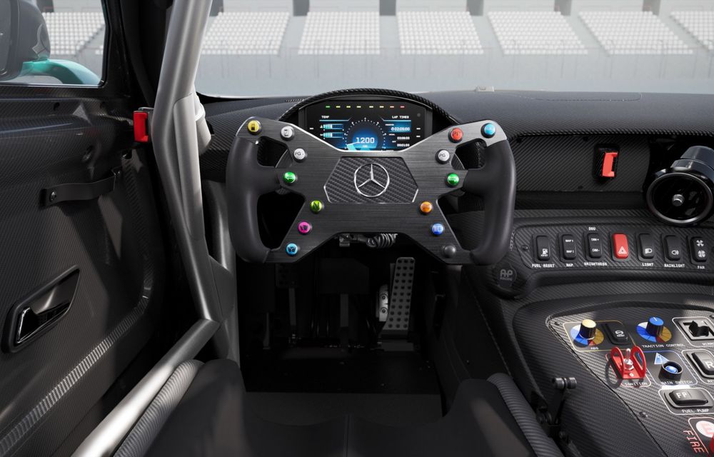 Mercedes-AMG prezintă noul AMG GT2, o mașină de 707 cai putere construită pentru circuit - Poza 8