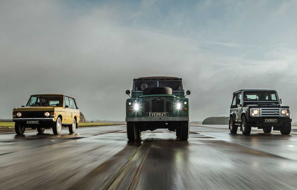 Land Rover Defender clasic și prima generație Range Rover, transformate în mașini electrice - Poza 7