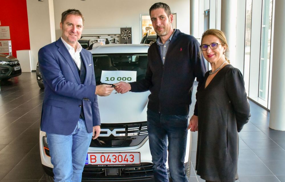 Dacia Spring a adunat deja 10.000 de clienți în România - Poza 1