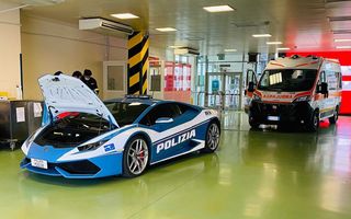 Un Lamborghini Huracan al poliției italiene a transportat organe pentru un transplant