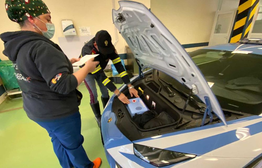 Un Lamborghini Huracan al poliției italiene a transportat organe pentru un transplant - Poza 5