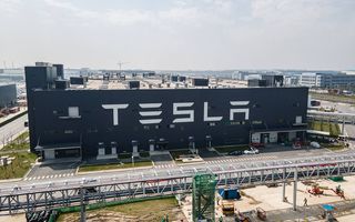 Covid-19 pune bețe în roțile Tesla: a fost suspendată din nou producția uzinei din Shanghai