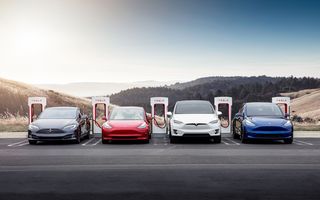 Vânzări record pentru Tesla: peste 405.000 de mașini, vândute în ultimul trimestru din 2022