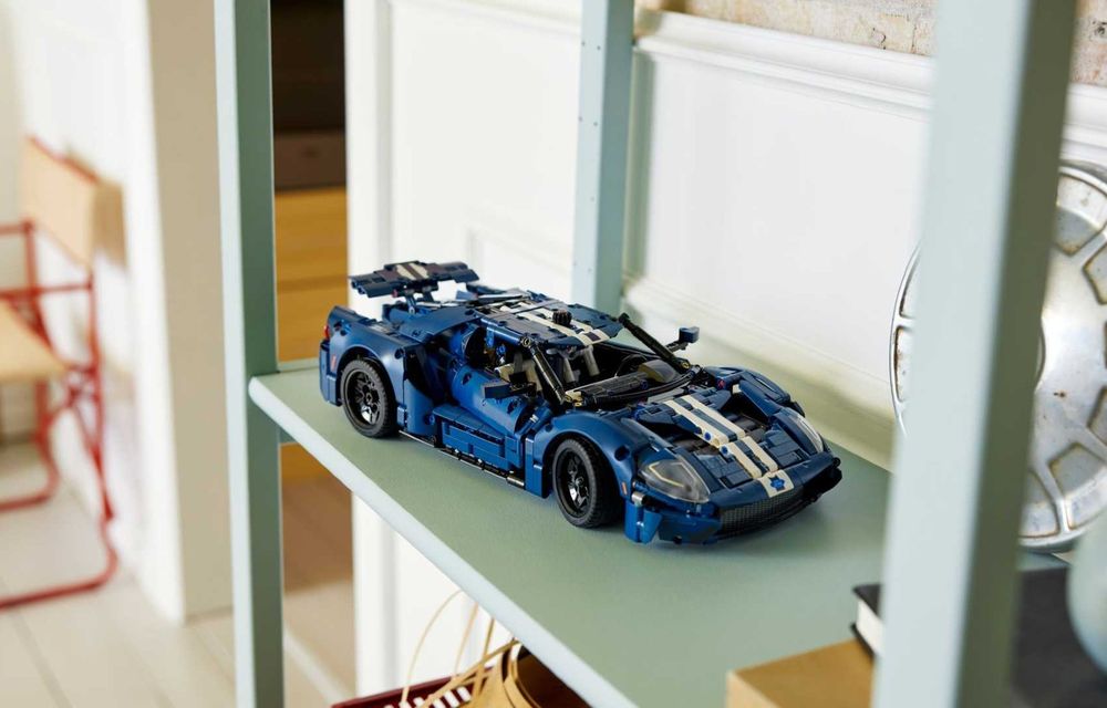 Versiune Lego pentru Ford GT: pachetul conține 1466 de piese - Poza 5