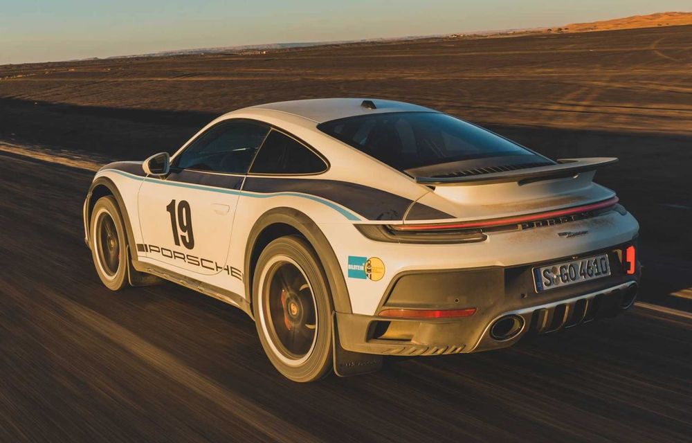 Porsche anunță o serie de teme retro pentru 911 Dakar, inclusiv legendara grafică &quot;Martini&quot; - Poza 6