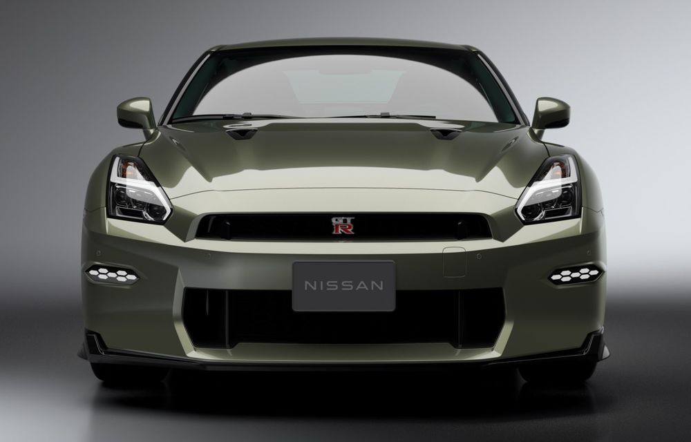 Varianta îmbunătățită a lui Nissan GT-R: parte frontală revizuită și 2 ediții speciale în Japonia - Poza 4