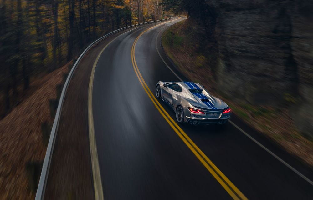 OFICIAL: Primul Chevrolet Corvette electrificat din istorie debutează cu 655 CP și tracțiune integrală - Poza 8