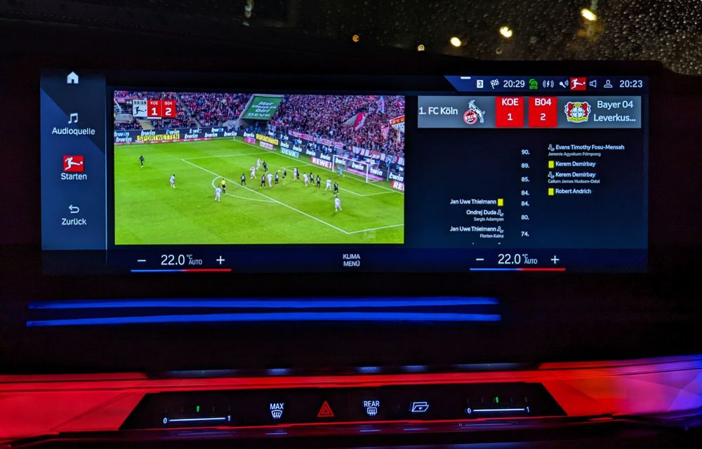 PREMIERĂ: BMW Seria 7 aduce fotbalul din Bundesliga pe ecranul sistemului multimedia - Poza 2