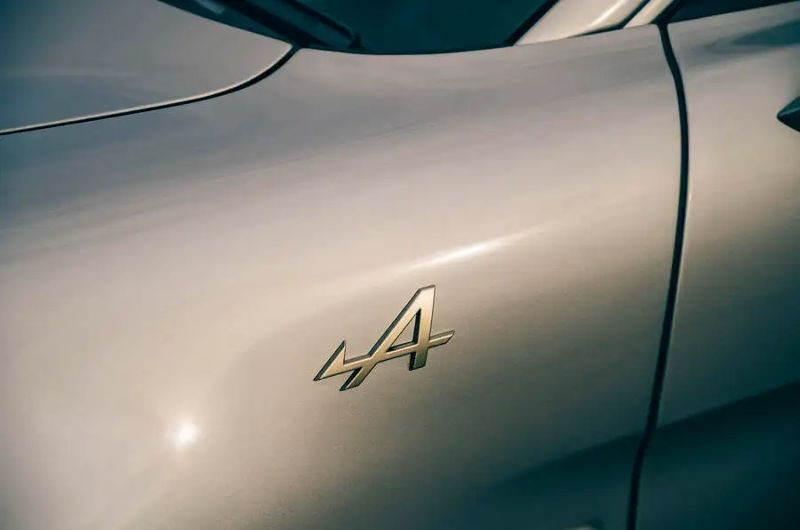 Alpine ar putea utiliza arhitectura Lotus pentru viitoarele SUV-uri coupe cu zero emisii - Poza 1