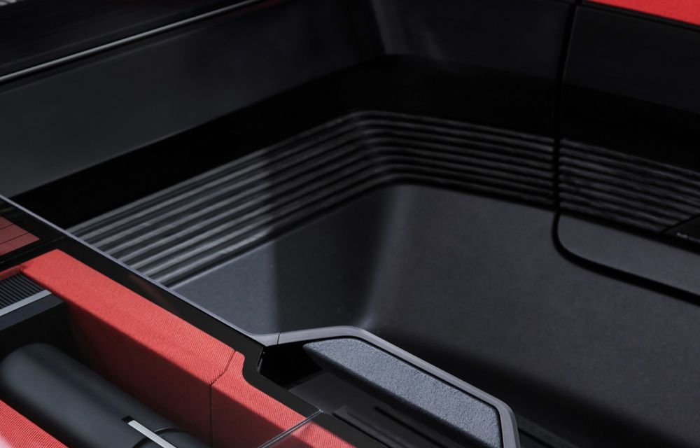 Cine este noul Audi Activesphere: o mașină de teren care se transformă în pick-up - Poza 16