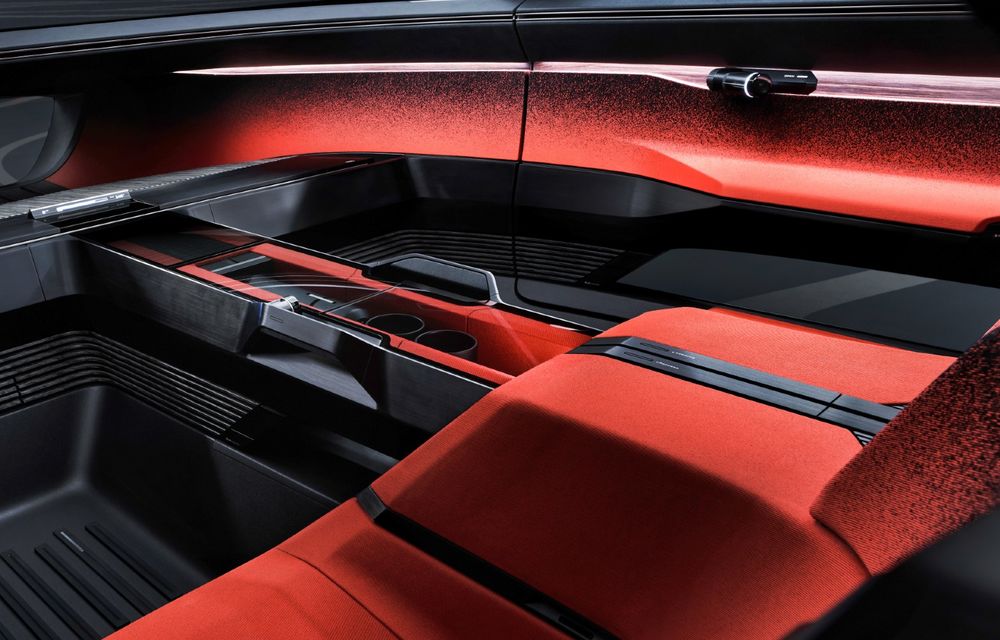 Cine este noul Audi Activesphere: o mașină de teren care se transformă în pick-up - Poza 43