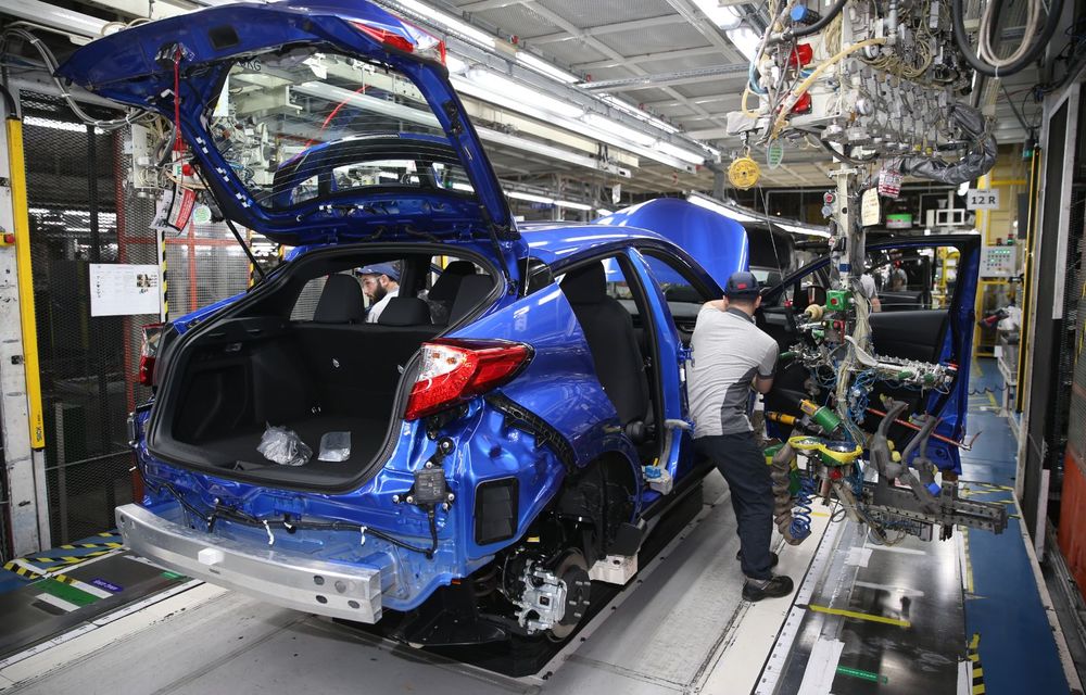OFICIAL: A doua generație Toyota C-HR va fi produsă în Turcia - Poza 3