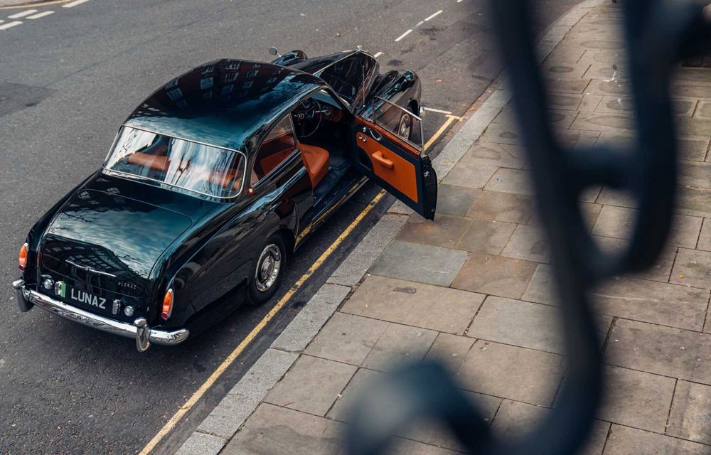 Un Bentley clasic din anii ’60 a fost transformat într-o mașină electrică - Poza 10