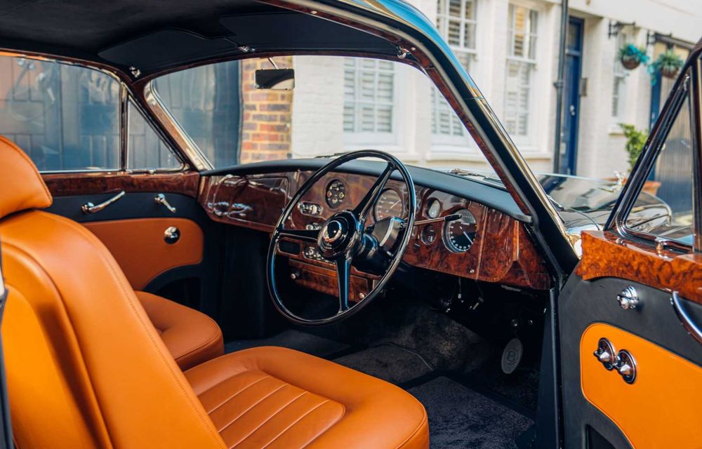 Un Bentley clasic din anii ’60 a fost transformat într-o mașină electrică - Poza 12