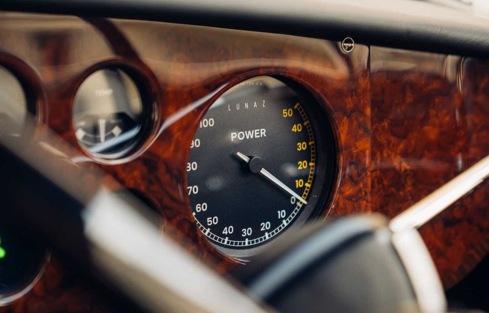 Un Bentley clasic din anii ’60 a fost transformat într-o mașină electrică - Poza 13