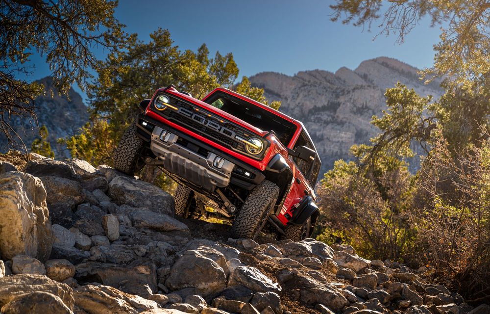Ford îi învață pe clienții lui Bronco Raptor cum să conducă în off-road - Poza 3