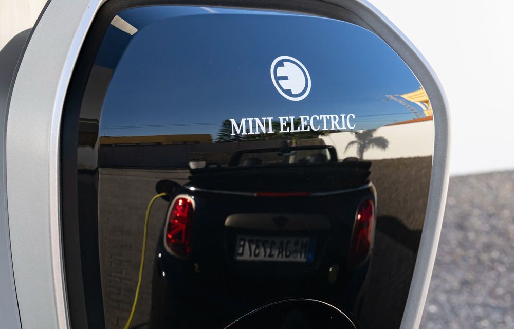 Noul Mini Cooper electric decapotabil: 184 CP și producție limitată - Poza 197