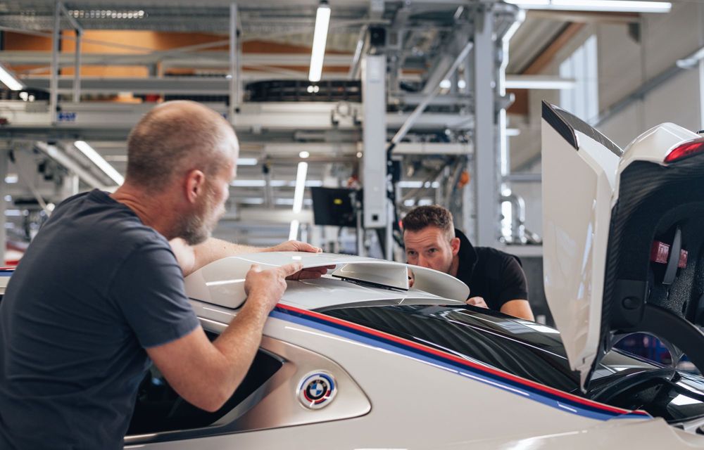 BMW: producția exclusivistului 3.0 CSL va debuta în primăvară - Poza 31
