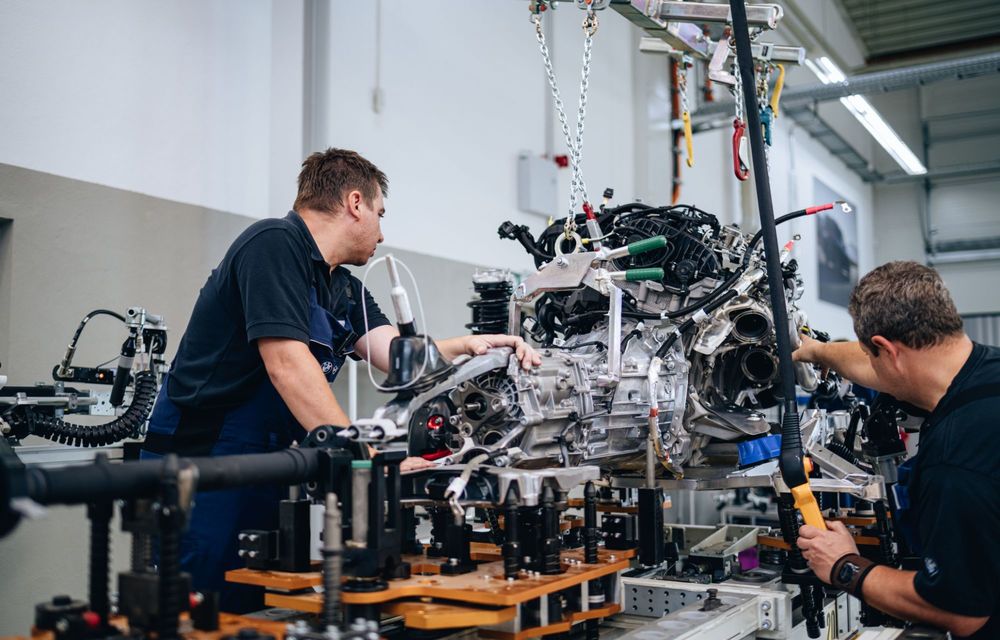 BMW: producția exclusivistului 3.0 CSL va debuta în primăvară - Poza 9
