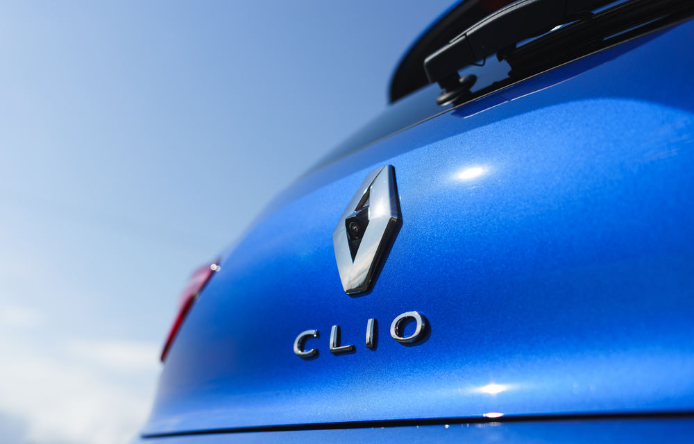 Imagini cu viitorul Renault Clio facelift. Parte frontală revizută - Poza 1