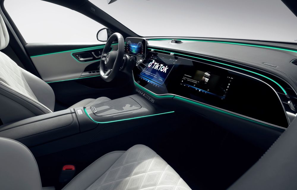 Imagini cu interiorul noului Mercedes-Benz Clasa E: cameră pentru videoconferință și TikTok - Poza 14